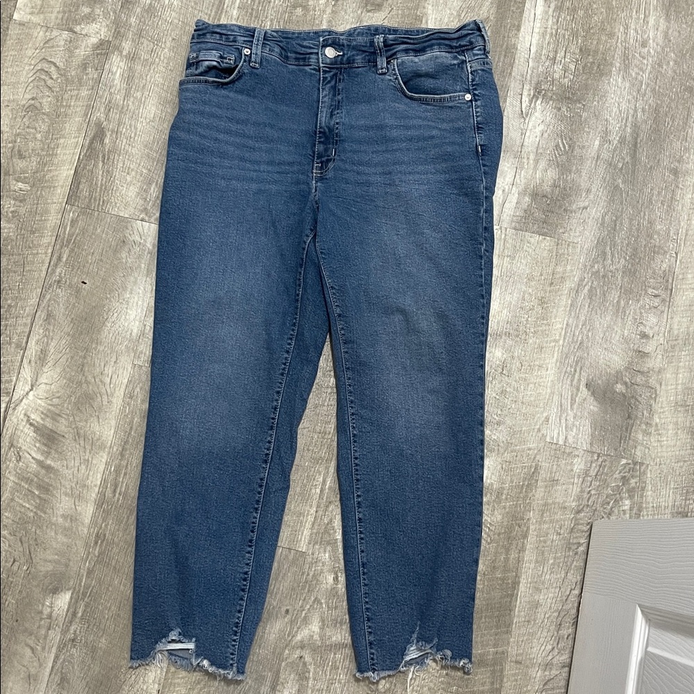 size 14 Time and Tru Women's High Rise Straight Leg Destructed Hem Jeans - Picture 5 of 6